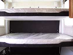 F39SP DELUXE ELECTRIC OUEEN BUNKS